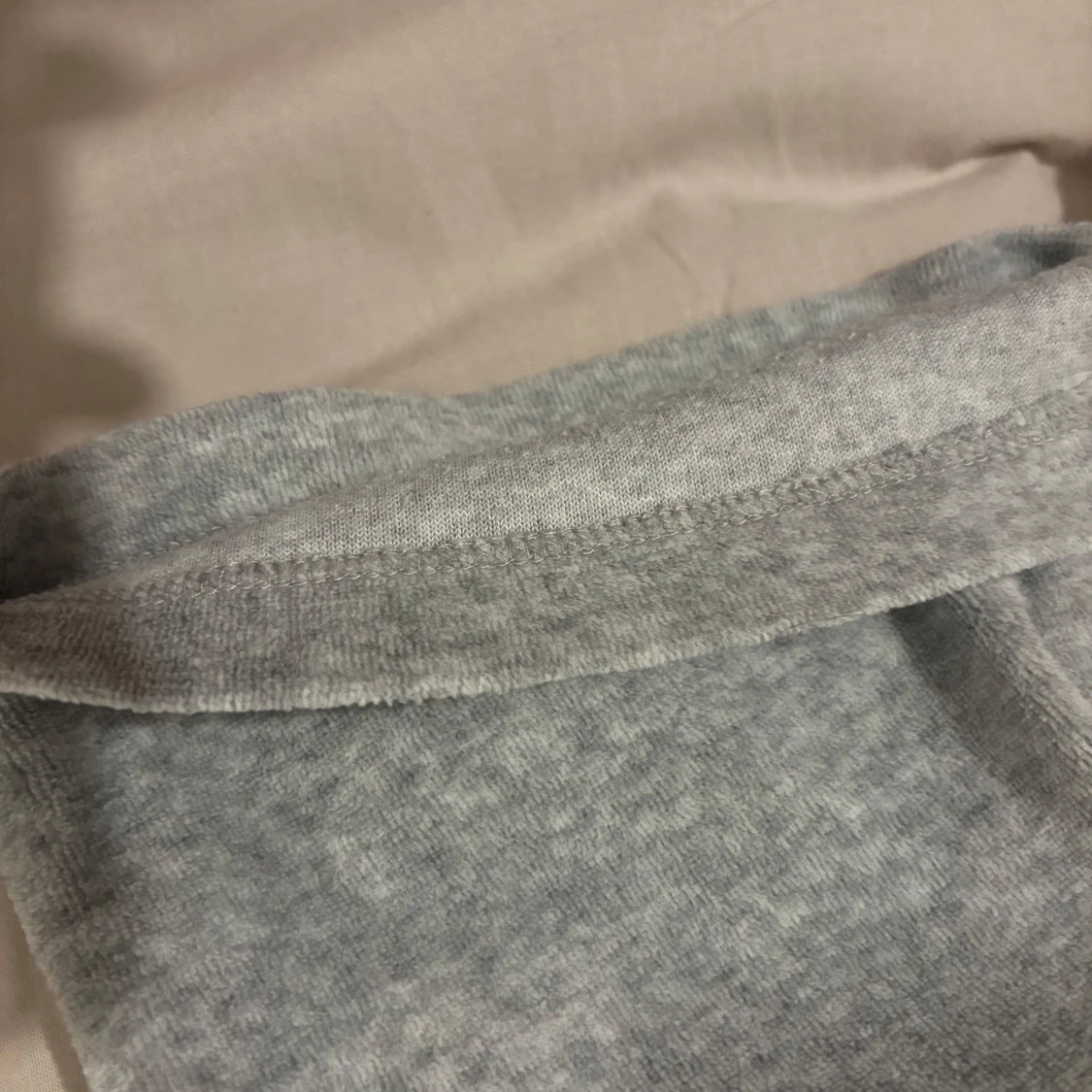 Grå mjukisbyxor från Gina Tricot - 4