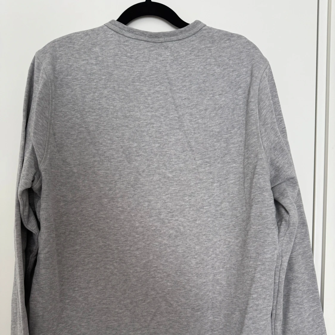 Grå sweatshirt passar S/M - 2