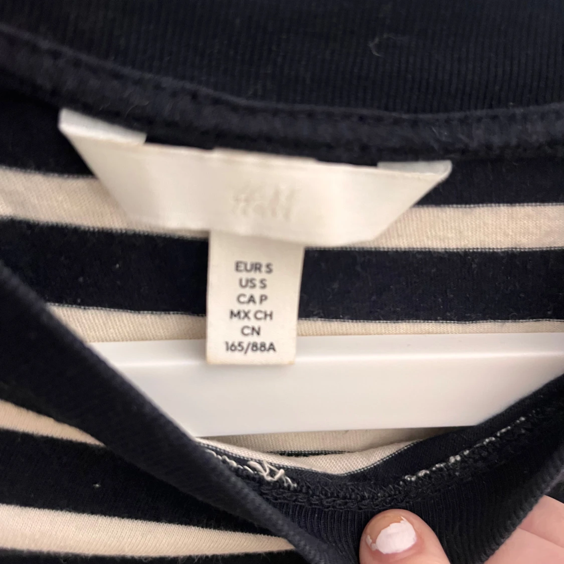 Randig t-shirt från H&M, svart/vit - 2