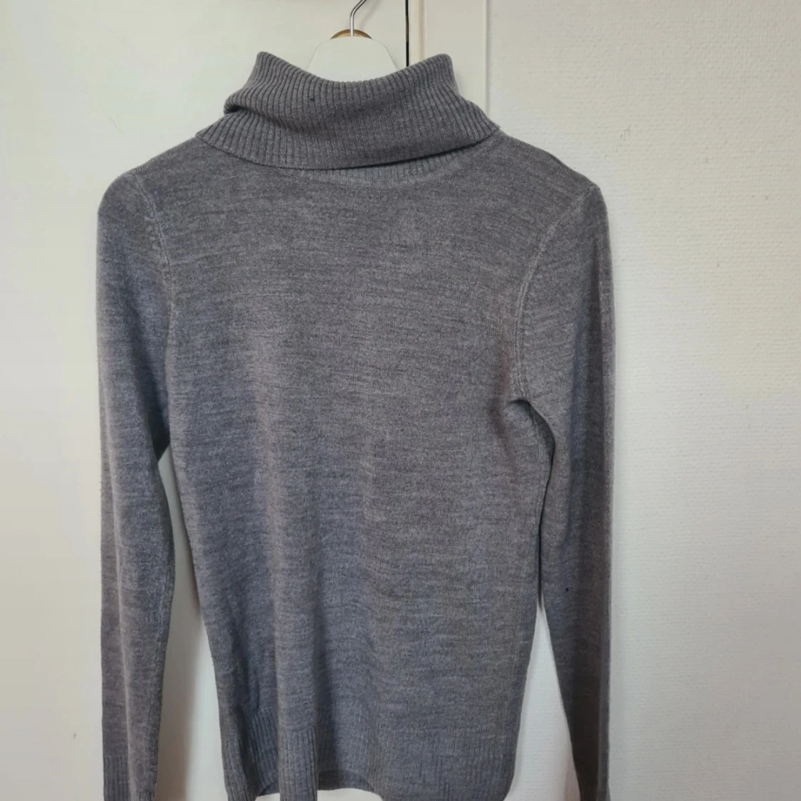 Grå polotröja från H&M