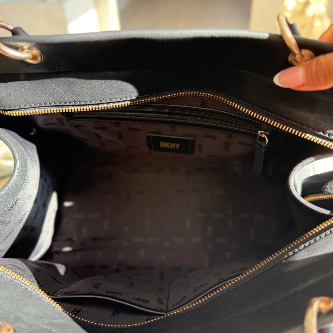 DKNY GRAMERCY SATCHEL SM - 2