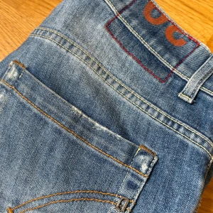 Dondup George - Säljer dessa snygga Dondup Jeans.              Modell: George                                                        Storlek: 30