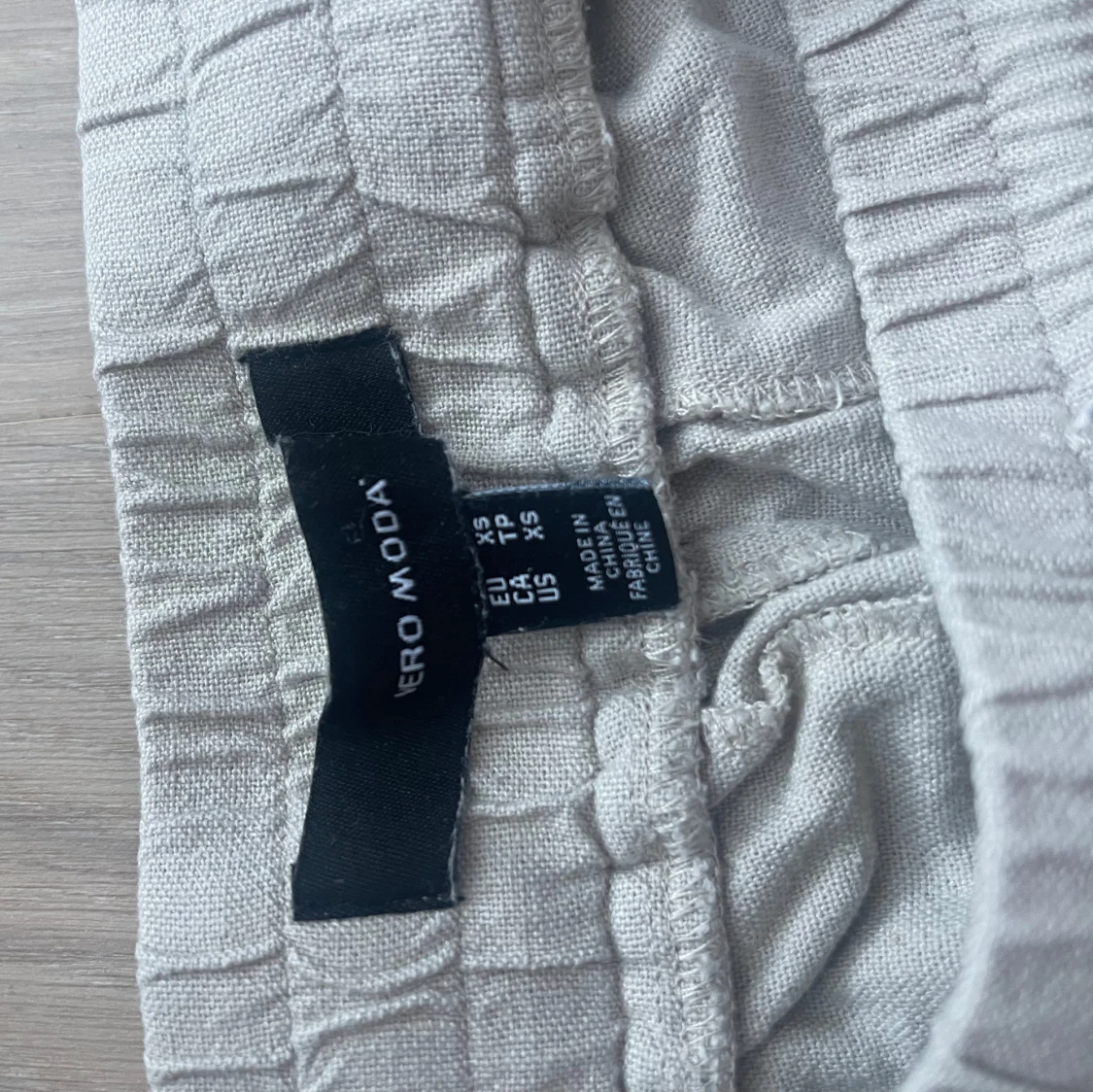 Beiga linnebyxor från Vero Moda XS - 2