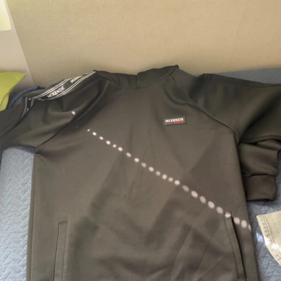 Svart set från McKenzie - 1