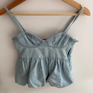 Jeans topp - Så sjukt söt jeans topp💞💞