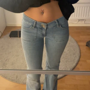 Jeans Nelly  - Säljer då de inte kommer till användning längre. Använd 2 gånger därav priset så är som helt nya 