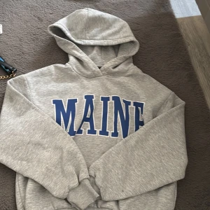 Hoodie - Söt hoodie från Gina. Storlek M men skulle säga att den sitter som S🫶