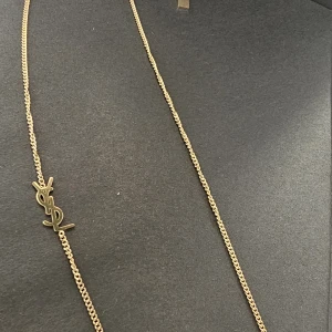 Halsband  - Guldpläterad halsband I rostfritt stål 