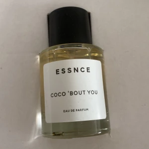 ESSNCE Coco 'Bout You Eau de Parfum - Essnce coco bout you perfym, helt ny, inte använd 🥥🍍💗