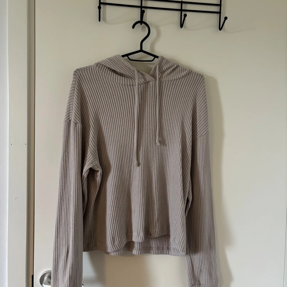 Beige ribbad hoodie - 1