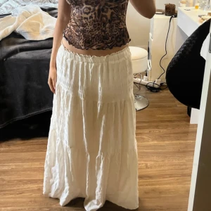 Långkjol maxikjol volangkjol - Så fin