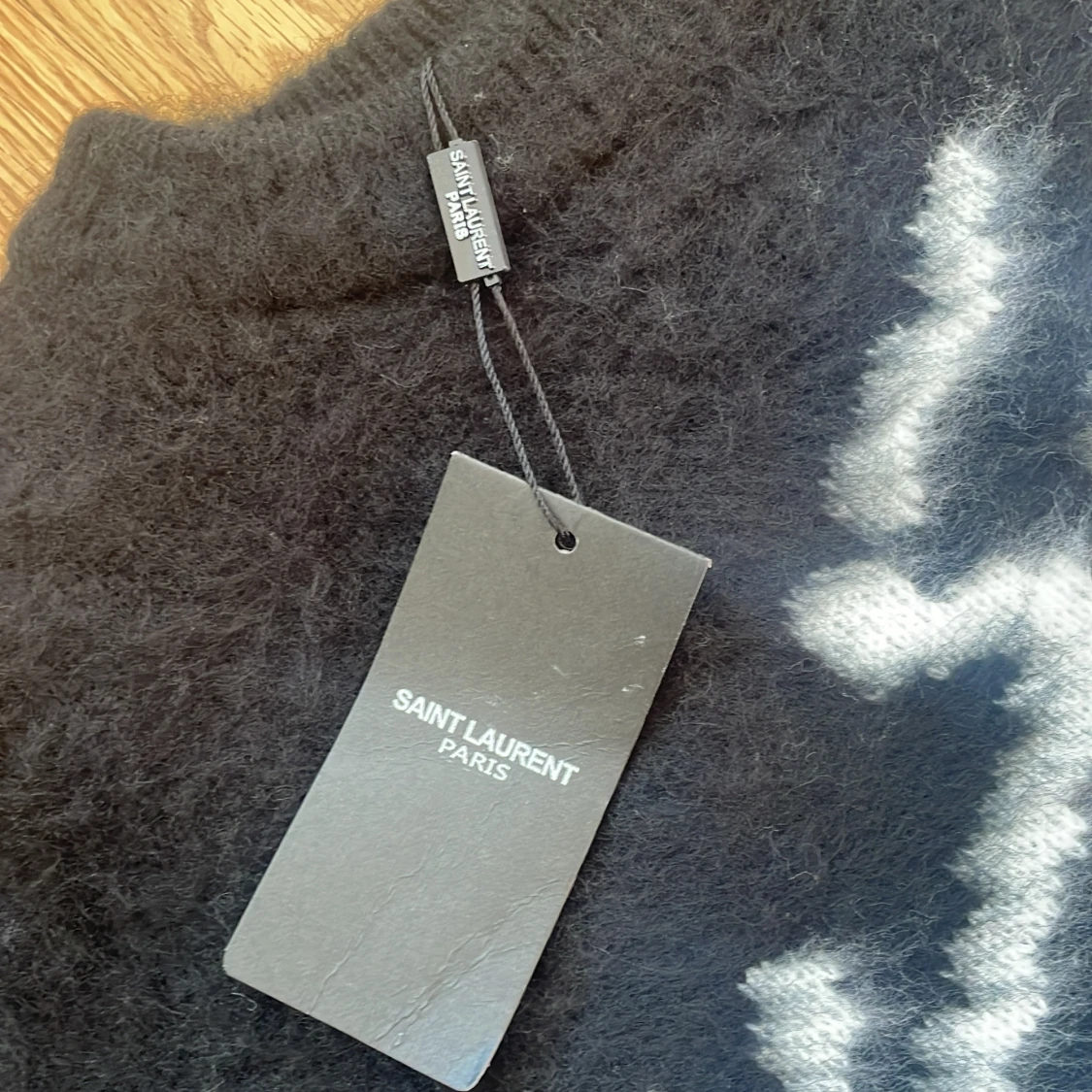 Svart stickad tröja från Saint Laurent - 2