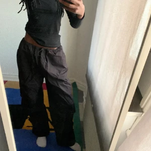 Parachute pants Zara  - Aldrig använda, ifrån Zara 