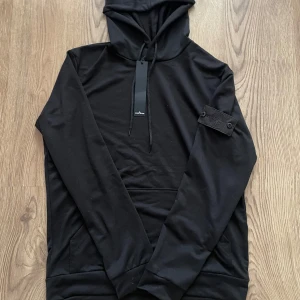 Stone island hoodie - Säljer min feta stone island hoodie