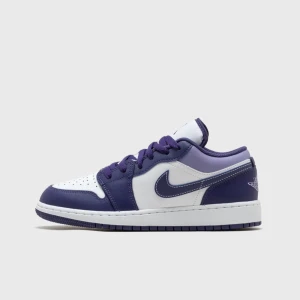Nike Air Jordans  - Snygga Nike Air Jordans i lila och vitt. Knappt använda, väldigt rena och fina, strl 39💕