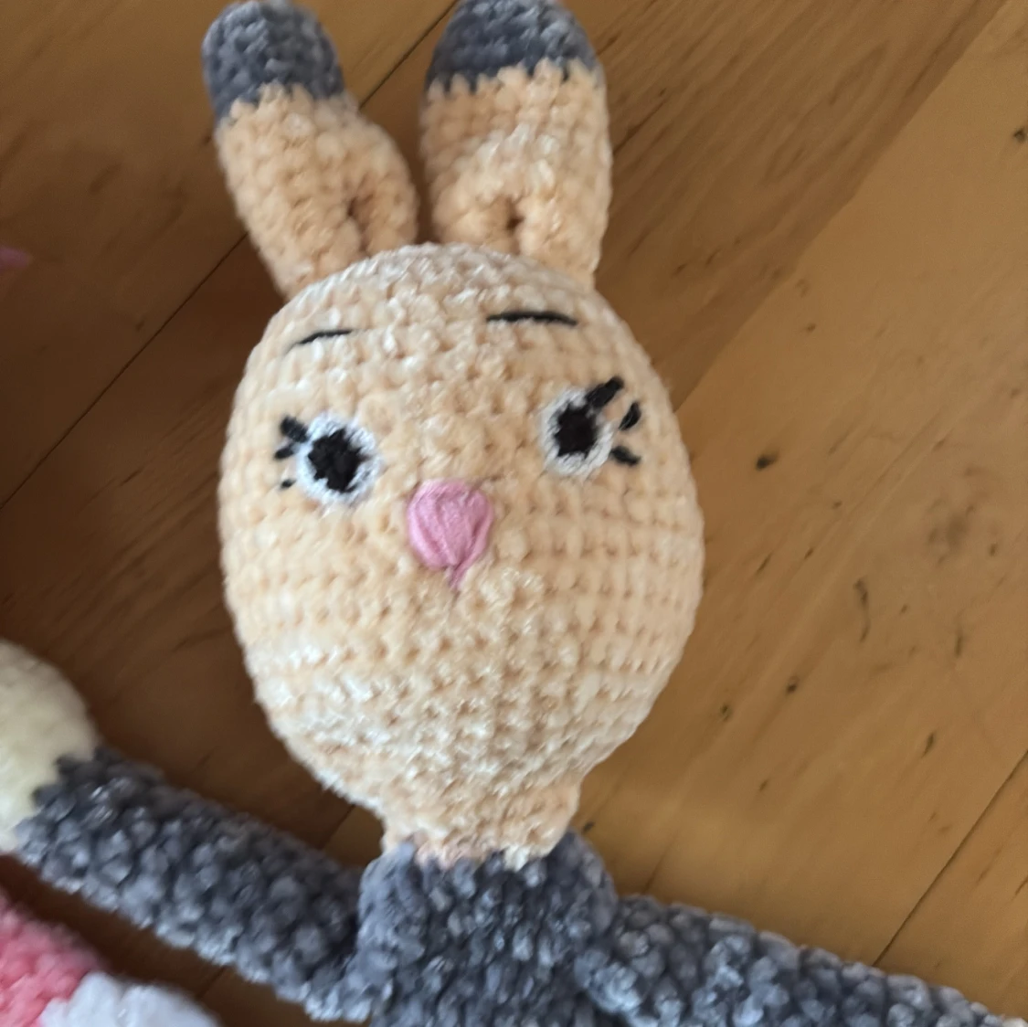 Handgjorda kanin-gosedjur i mjuk plysch - 1