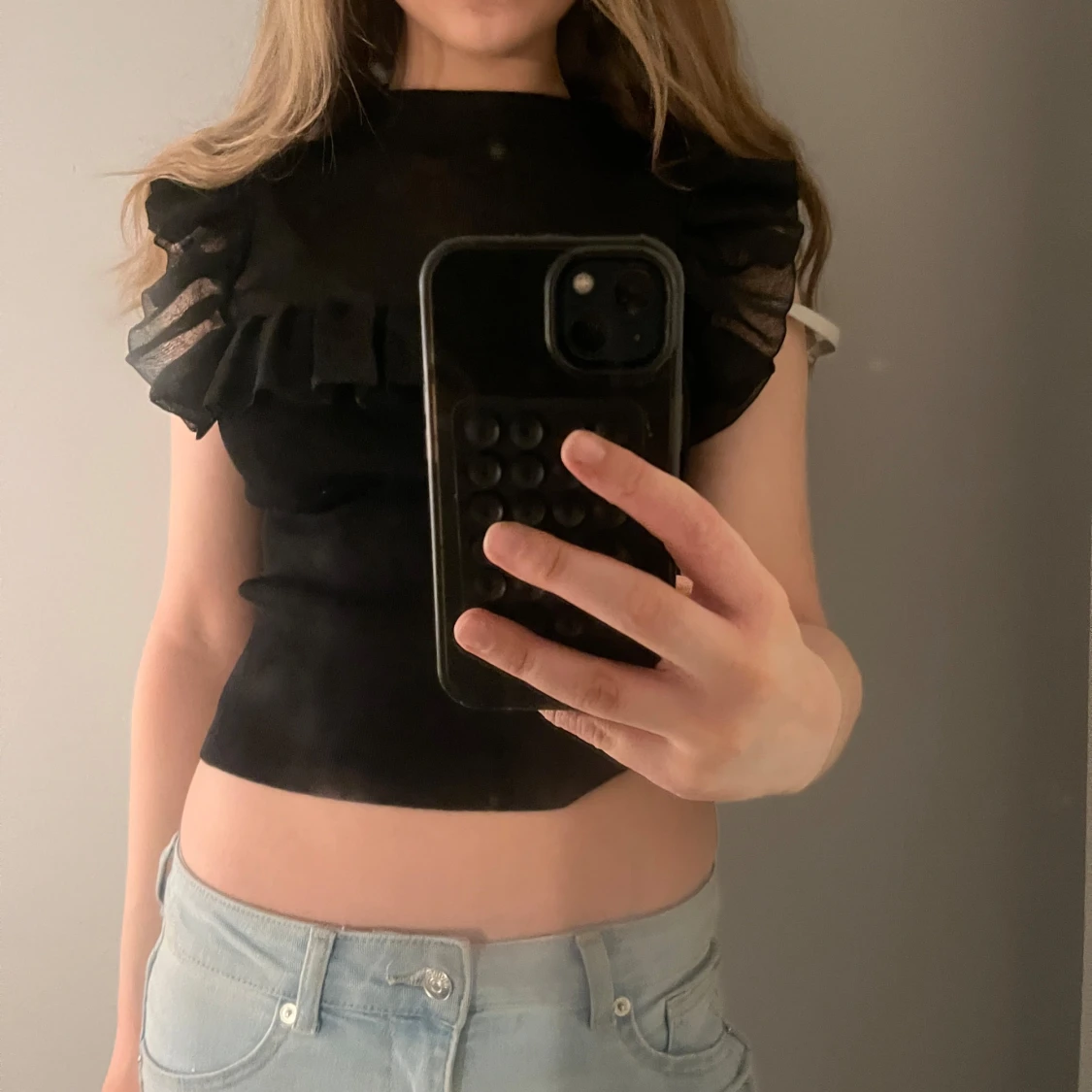 Svart festtopp med volang Zara - 1