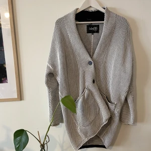 Härlig oversized kappa - Härlig oversized kappa. Ordentlig! Fint skick! 