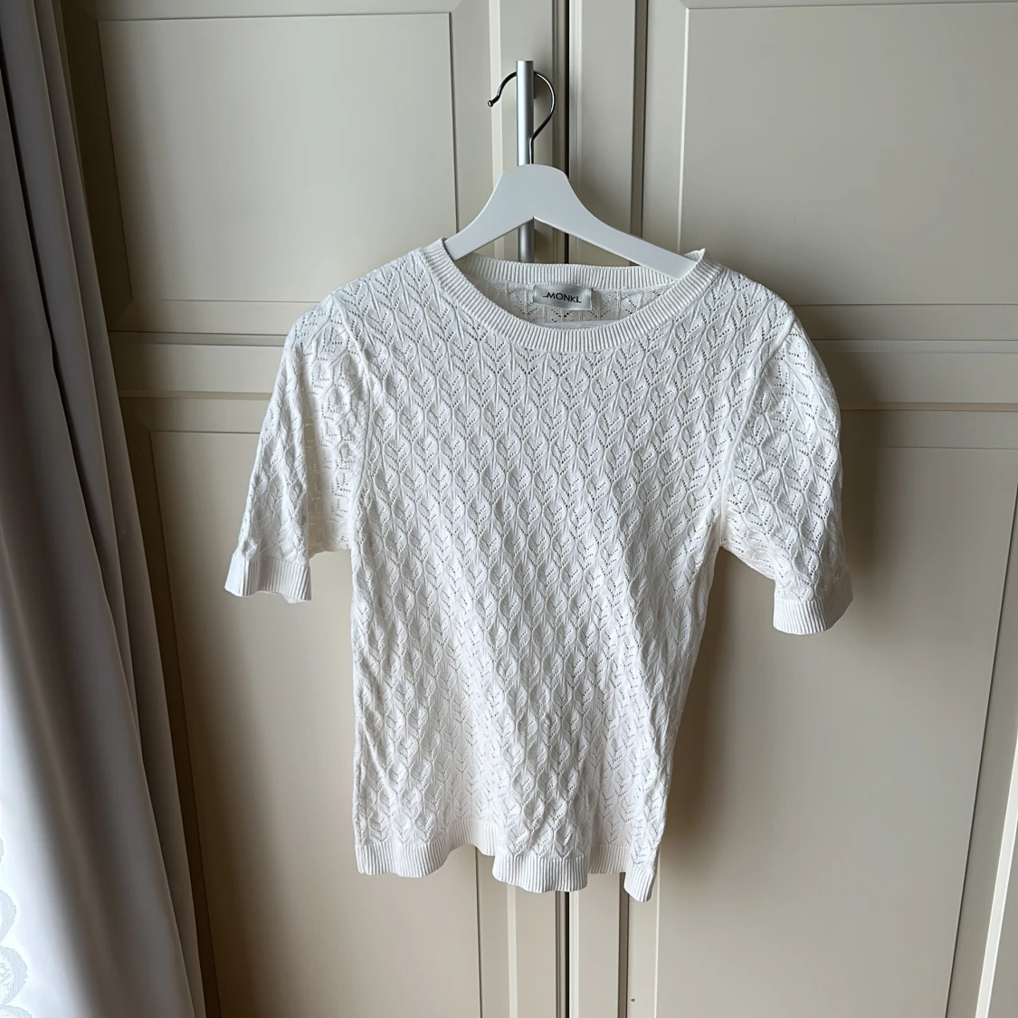 Vit stickad topp
