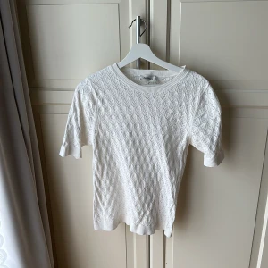 Vit stickad topp - Fint skick! 