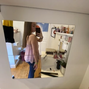 Zara topp  - Jättefin zara topp som tyvärr inte kommer till användning längre. Nypris : 400. Skriv till mig för frågor ❤️