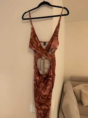 Klänning - Klänning från shein. Aldrig använd 50kr Storlek S