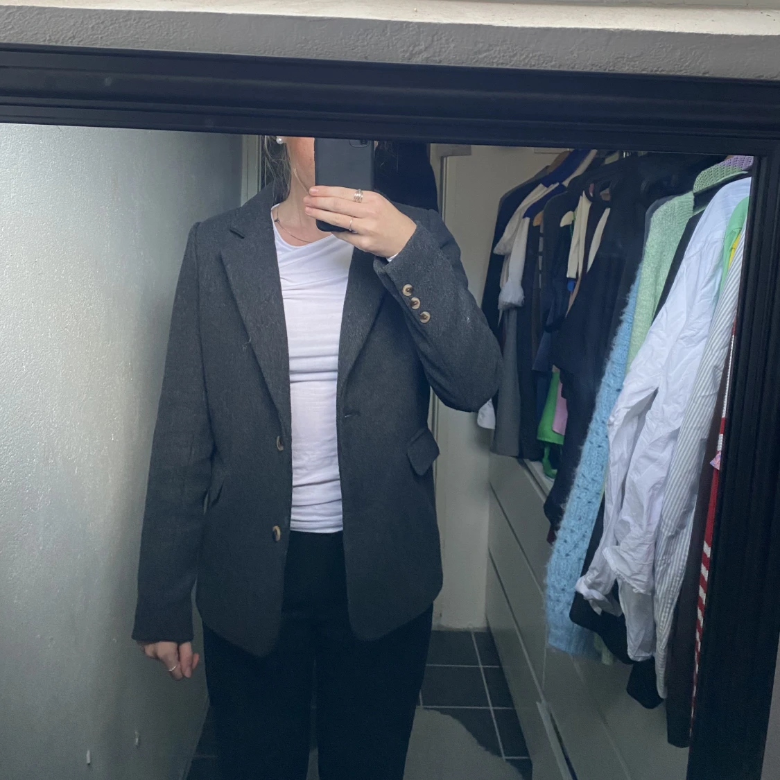 Mörkgrå kort kappa - 90