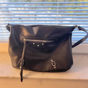 Väska - Säljer denna fina väska, fint skick👌🏼