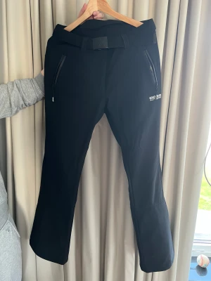 Skidset  - 8848 Skidset, jacka och skidbyxor båda i samma storlek: 40, mycket bra skick 