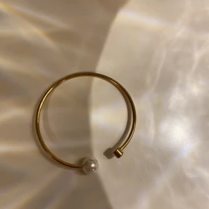 Armband - Väl använd men i fint skick