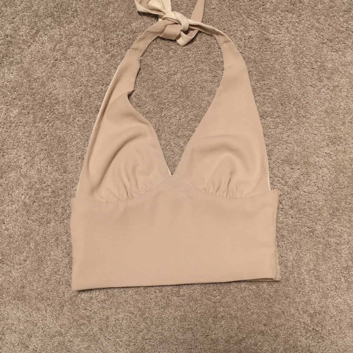 Två-sidig halternecktopp  - 90