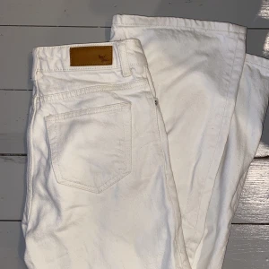 Bikbok jeans - Ett par jättefina vida jeans ifrån bikbok❤️ säkher pga att de blivit lite för små