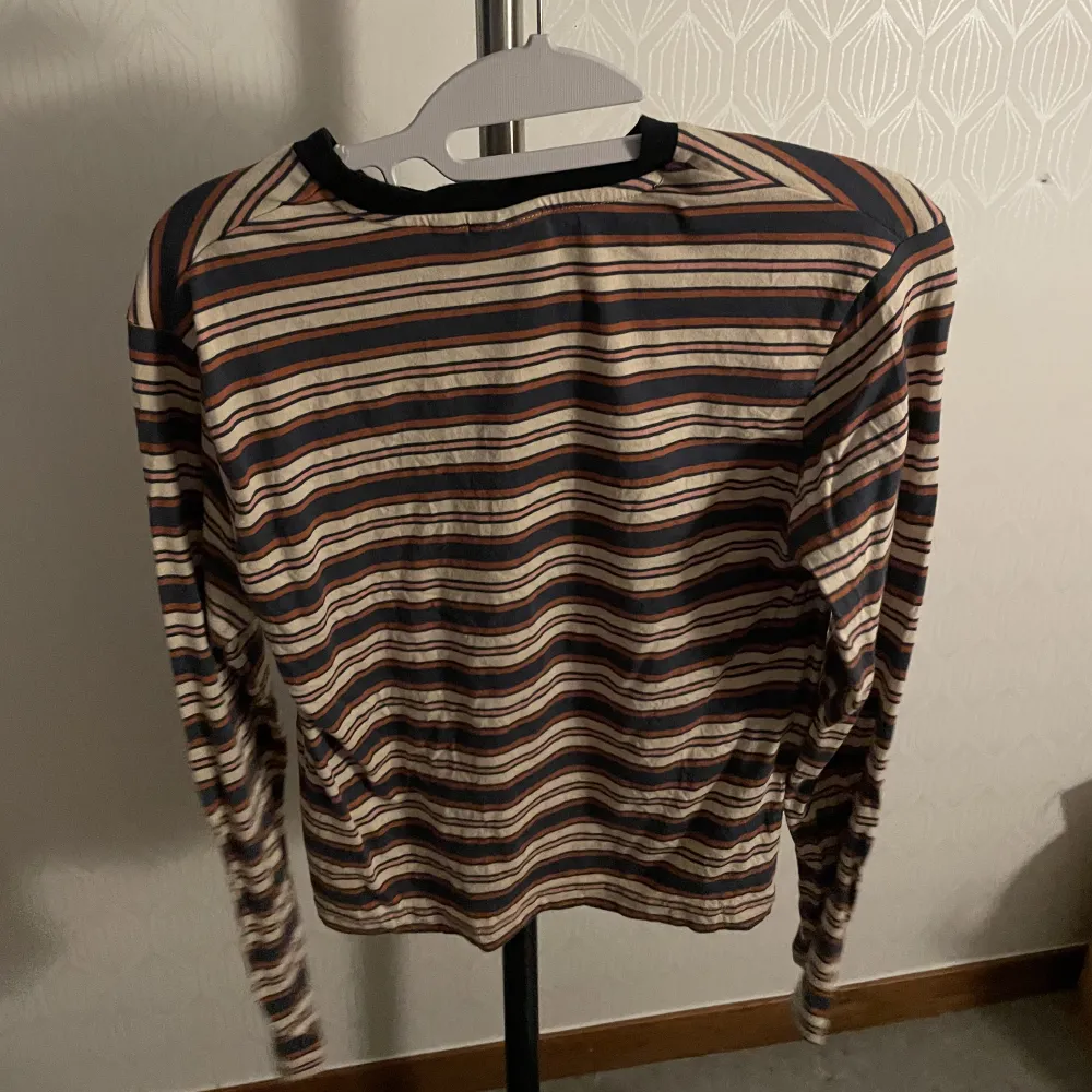 En randig tröja köpt från asos. Tröjor & Koftor.