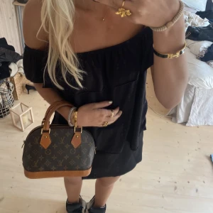 Topp - Man kan ha på olika sätt 