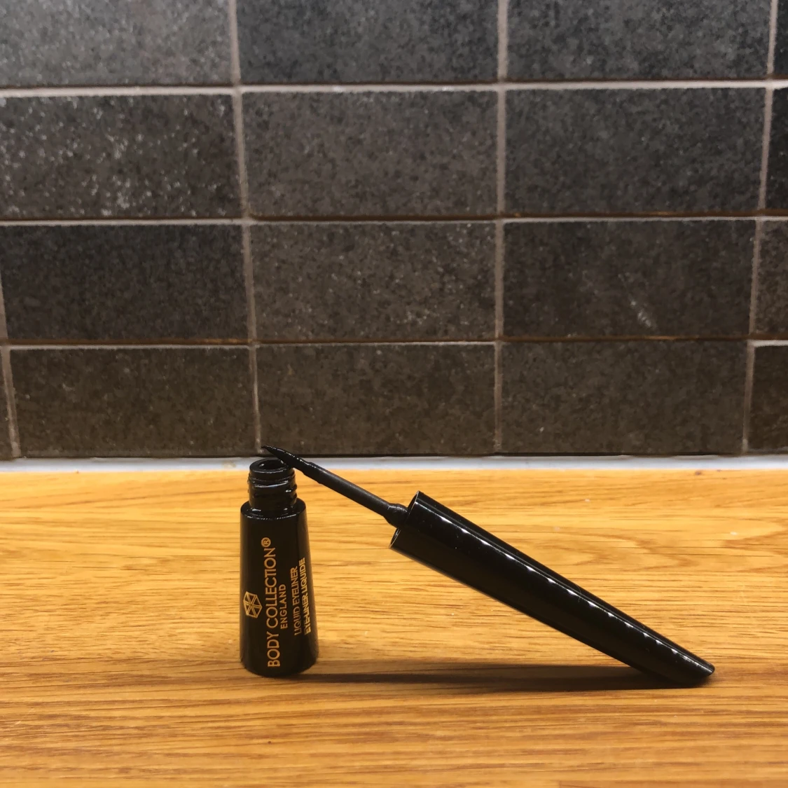 Body collection eyeliner  - 90