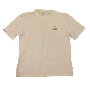 Palace x Arcteryx Tee - Skick 8/10