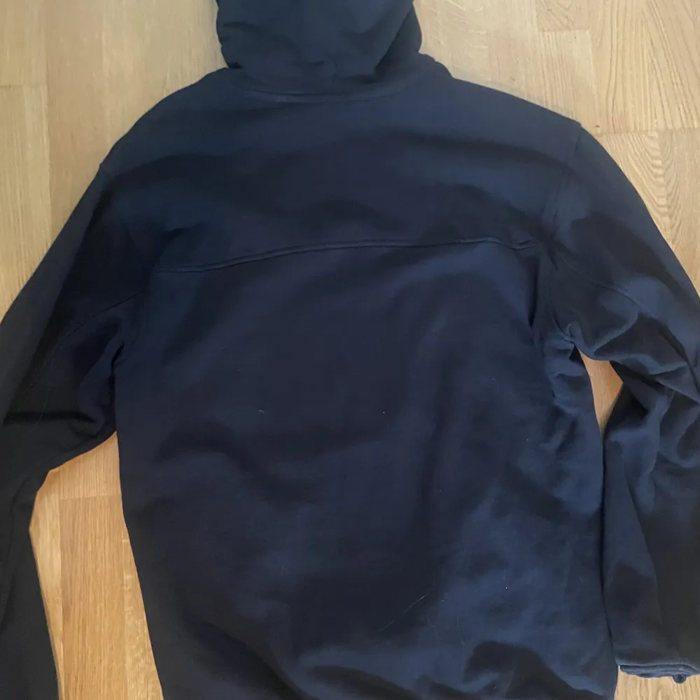 Oversized svart hoodie från Junkyard med tryck 