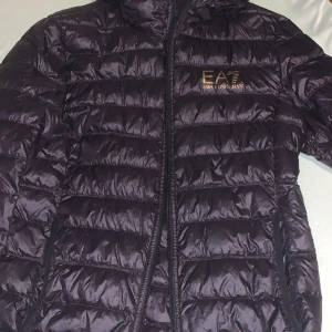 EA7 jacka - Storlek M  Man Nyskick!  