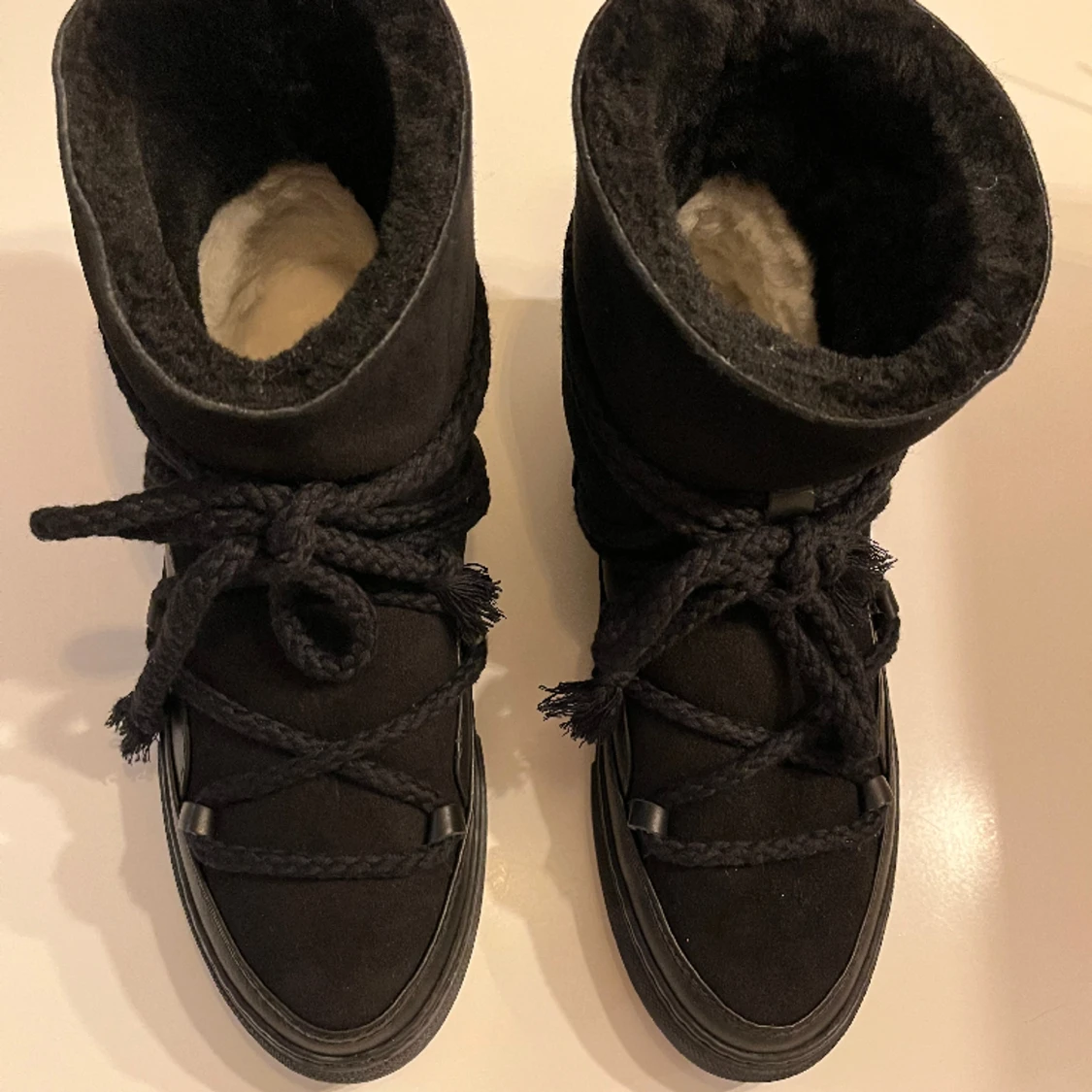 Svarta nuikki skor - stl 41 - 90