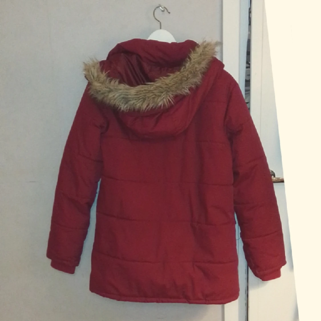 Vinröd vinterjacka red label strl XS/S - 90