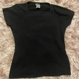 Äkta vintage CHANEL T-shirt. I jättebra skick! 