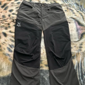 Haglöfs byxor - Haglöfs byxor storlek M men tajt i storleken inte som dom andra modellerna. Använd några gånger fortfarande i fint skick