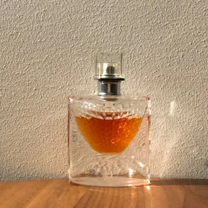 Lancome Parfym  - Lite mer än halva flaskan är kvar. 