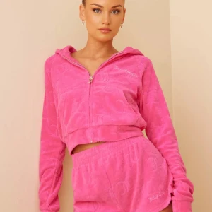 Juicy couture tröja - Rosa juicy couture tröja i mycket bra skick❤️