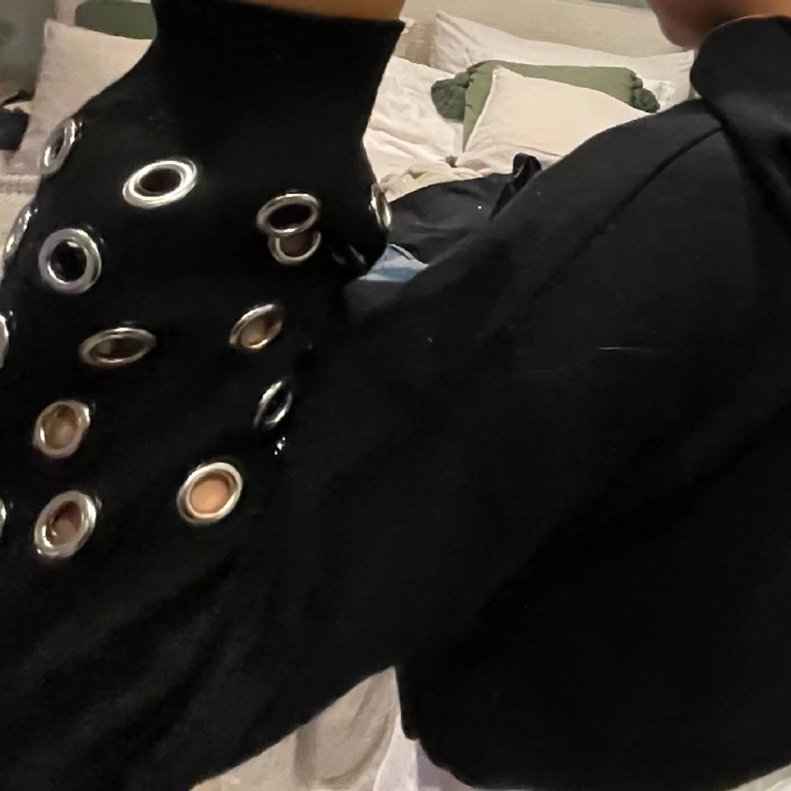 Kort stickad hoodie - 91