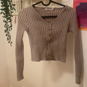 Tröja - Tröja med dragkedja 