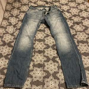 Lee  Knox straight jeans, marinblå tvättad färg, W29 L32, kappgylf  Bra skick