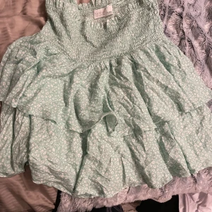 Grön volang kjol - Volang kjol perfekt till sommaren