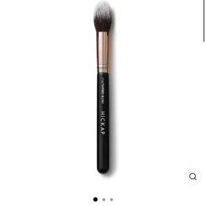 Hickup sminkborste💓 - Säljer denna oanvända Hickup sminkborsten i ”114 tapered blush”💓💓