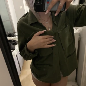 Jacka - Jätte fin jacka som är använd fåtal gånger 